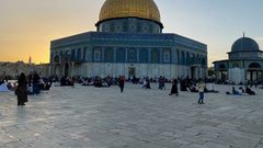 غروب شمس اليوم الإثنين من داخل ساحات المسجد الأقصى المبارك