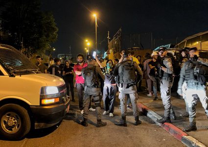 قوات الاحتلال تغلق مداخل حي الشيخ جراح بالقدس المحتلة