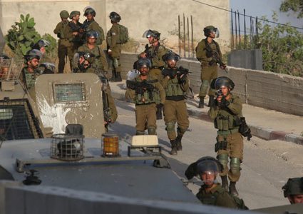 الاحتلال ينفذ حملة عسكرية واسعة في عقربا وترمسعيا
