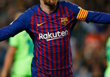 ميسي يوشك على تمديد عقده مع برشلونة لمدة عامين