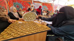 "كعك المبادرون" مبادرة نسائية في رفح لتجهيز الكعك وتوزيعه على الأسر الفقيرة