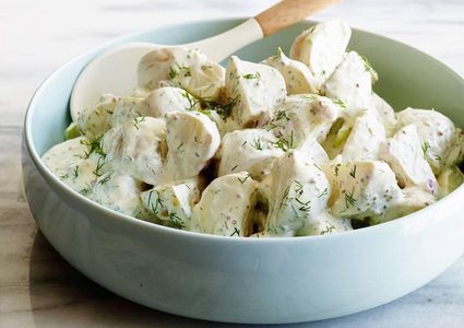 مكونات سلطة البطاطا وطريقة تحضيرها