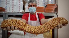 ‎مصانع الحلقوم بغزة تجهز منتجاتها قبيل عيد الفطر