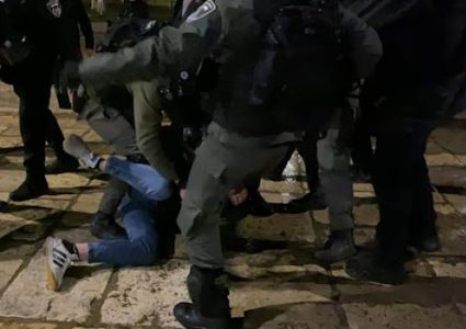 القدس:اصابة 3 مواطنين في اعتداءات للمستوطنيين وقوات الاحتلال