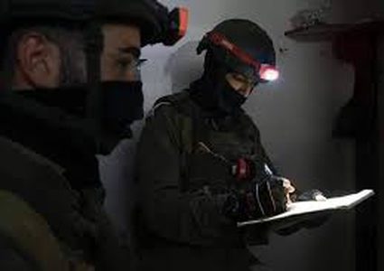 جيش الاحتلال يأخذ قياسات منزل منفذ عملية "زعترة"