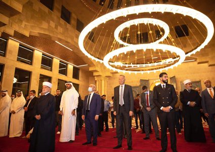 شخصيات رفيعة المستوى تشارك في افتتاح جامع قطر بمدينة روابي
