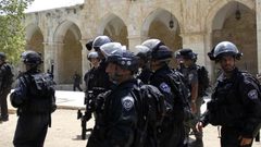 الاحتلال يعتقل حارس المسجد الأقصى بدر الرجبي