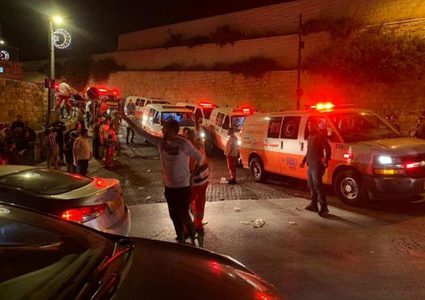 الاحتلال يمنع الطواقم الطبية من إسعاف المصابين بالقدس المحتلة