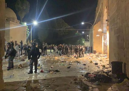 الاحتلال يغلق باب العامود ويمنع الوصول إلى البلدة القديمة والأقصى