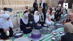 إفطار المبعدين عن المسجد الأقصى المبارك في طريق المجاهدين بالقدس