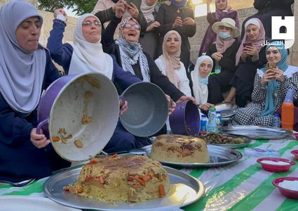 إفطار المبعدين عن المسجد الأقصى المبارك في طريق المجاهدين بالقدس