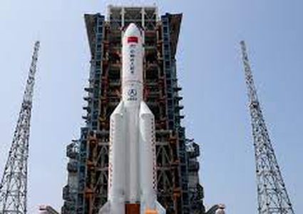 الصاروخ الصيني التائه مر بفضاء مصر مرتين