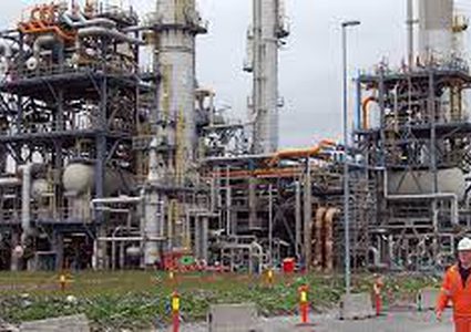 أسعار النفط تعاود الارتفاع مجددا