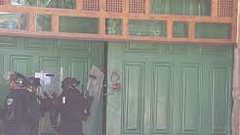 الاحتلال يغلق المصلى القبلي ويمنع الأطباء من الوصول للمصابين