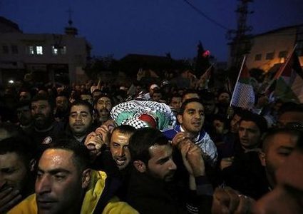 جماهير بيت لحم تشيَع جثمان الشهيدة رحاب الحروب