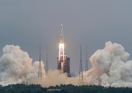 حطام الصاروخ الصيني التائه يسقط بالمحيط الهندي.. و"ناسا" تنتقد