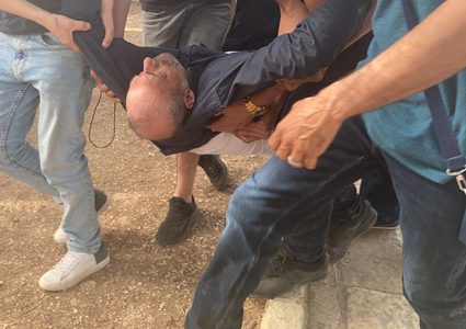 الهلال الأحمر: مئات الإصابات بالأجزاء العليا من الجسم بينها خطيرة