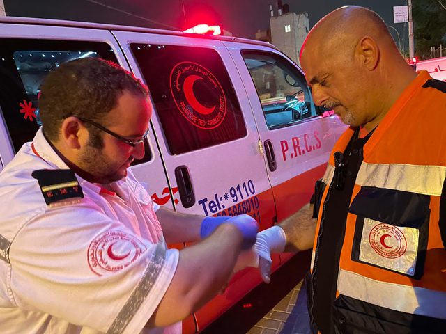 الهلال: 334 إصابة منذ الصباح خلال المواجهات المتواصلة في القدس