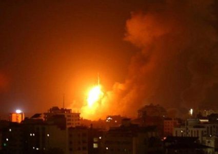 الاحتلال يقصف بيت لاهيا ورفح ويغلق بحر غزة أمام الصيد