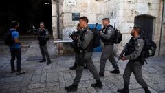 الاحتلال يعتقل شابا من شارع الواد بالقدس
