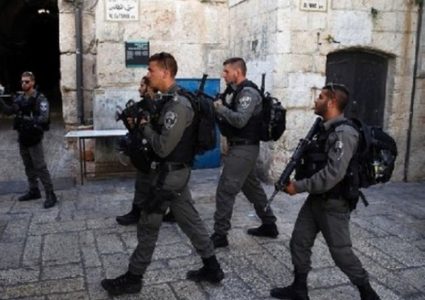 الاحتلال يعتقل شابا من شارع الواد بالقدس