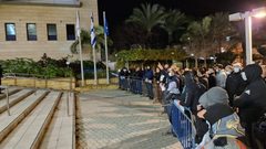 تحطيم محال تجارية لفلسطينيين في يافا