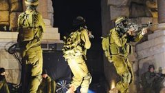 قوات الاحتلال تعتقل 7 مواطنين من محافظة نابلس فجر اليوم