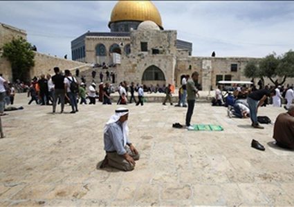 أكثر من 300 سياسي وأكاديمي مغربي يتضامنون مع المقدسيين