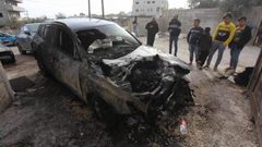 مستوطنون يحرقون مركبة في روجيب شرق نابلس