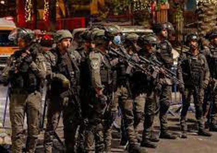 إصابة مقدسي بجروح خطيرة إثر اعتداء قوات الاحتلال