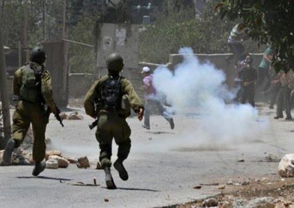 اصابات بالاختناق في مواجهات ببلدة تقوع شرق بيت لحم