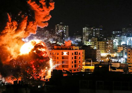 قصف صاروخي إسرائيلي على مجمع أنصار غرب مدينة غزة