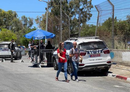 قوات الاحتلال تغلق مداخل حي الشيخ جراح وتحول الحي لثكنة عسكرية