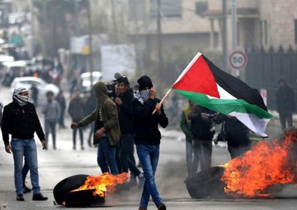 الاحتلال يصيب عشرات المواطنين بالاختناق في بيتا وكفر قدوم