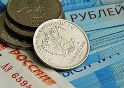 الروبل الروسي يرتفع أمام الدولار واليورو