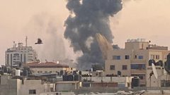 قوات الاحتلال تقصف مجمع أنصار غرب مدينة غزة بالصواريخ