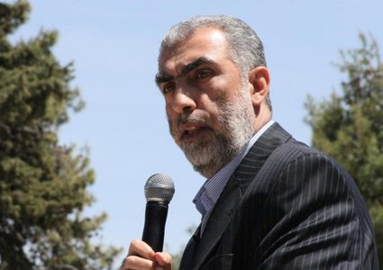 شرطة الاحتلال تعتقل كمال الخطيب من منزله في كفر كنا بالجليل