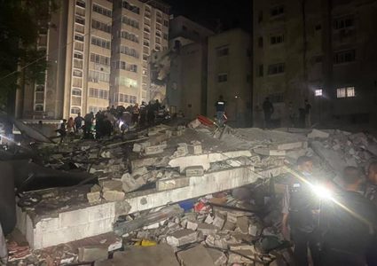 "الأورومتوسطي" يدين تدمير حي سكني بقطاع غزة