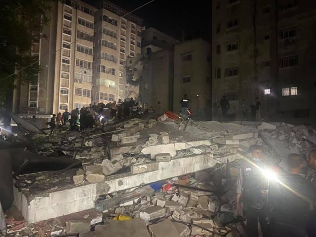 "الأورومتوسطي" يدين تدمير حي سكني بقطاع غزة