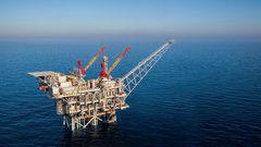 كتائب القسام تكشف أنها استهدفت منطقة حقول الغاز في البحر