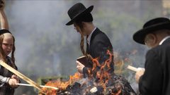 أهالي عصيرة القبلية يتصدون لمحاولة مستوطنين إحراق منزلين