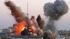 شهيد وعدة اصابات في غارة استهدفت مجموعة من المواطنين