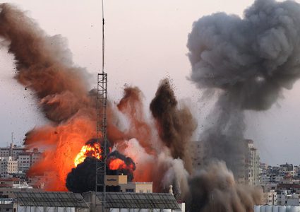 شهيد وعدة اصابات في غارة استهدفت مجموعة من المواطنين