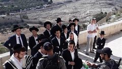 اقتحام المستوطنين مقبرة باب الرحمة وساحة الغزالي قرب باب الأسباط