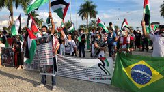 مسيرات تضامنية مع شعبنا وتنديدا بالعدوان في الأرجنتين والبرازيل