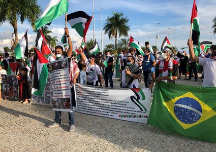 مسيرات تضامنية مع شعبنا وتنديدا بالعدوان في الأرجنتين والبرازيل