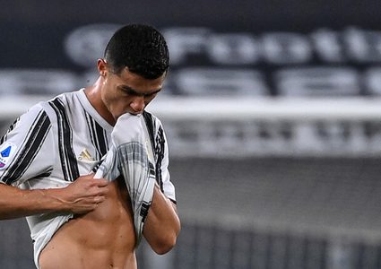 قميص يوفنتوس الجديد يكشف إشارة لمستقبل رونالدو