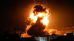 إصابات في قصف مدفعي وغارات إسرائيلية شرق غزة