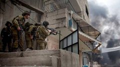 جنود الاحتلال يعتلون أسطح منازل في حوارة ويحولونها لثكنات عسكرية