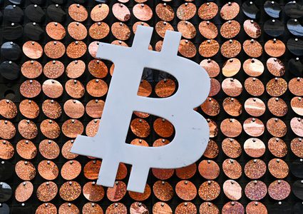 "بيتكوين" تهبط لأقل من 40 ألف دولار